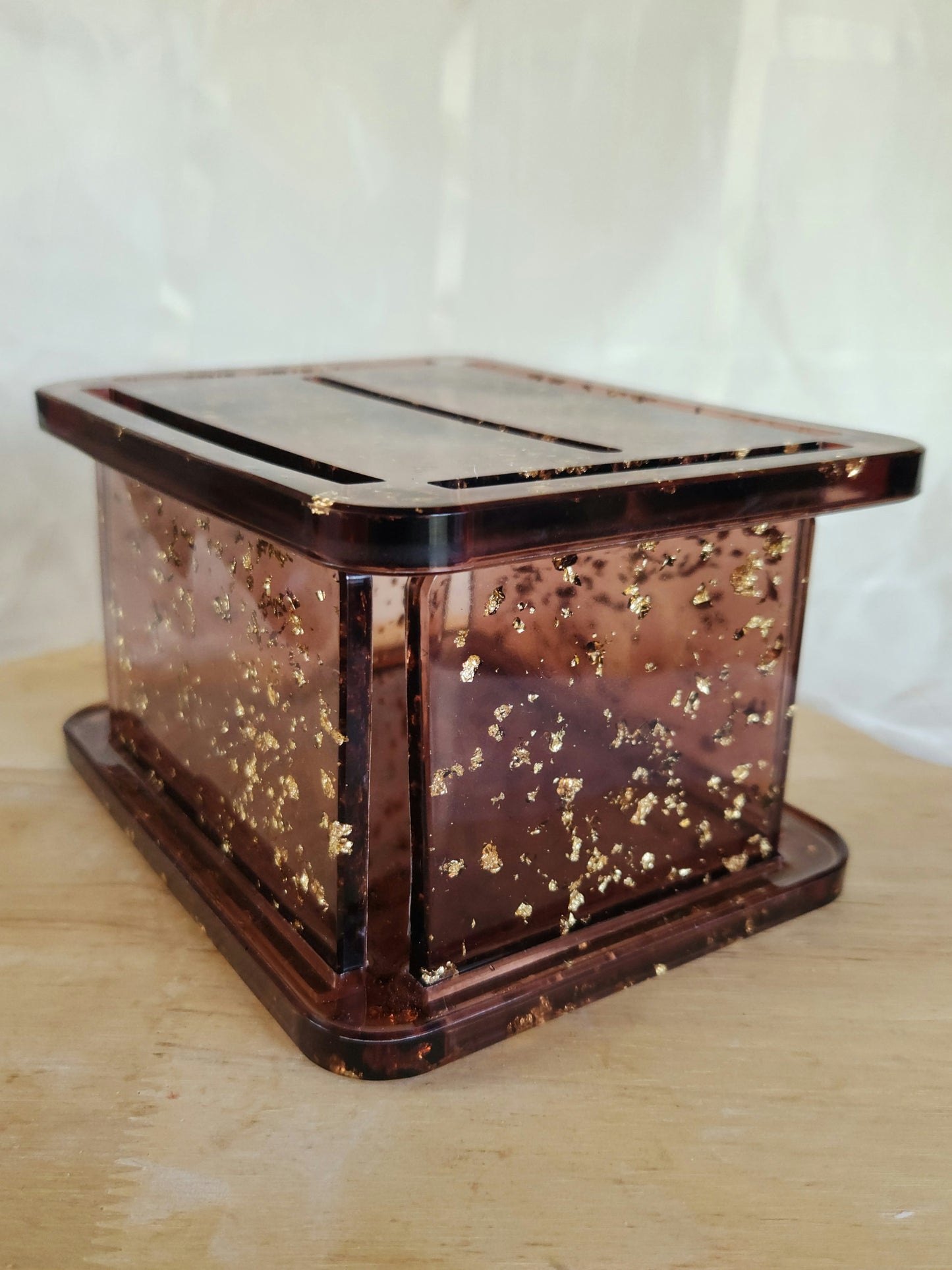 Tissue box