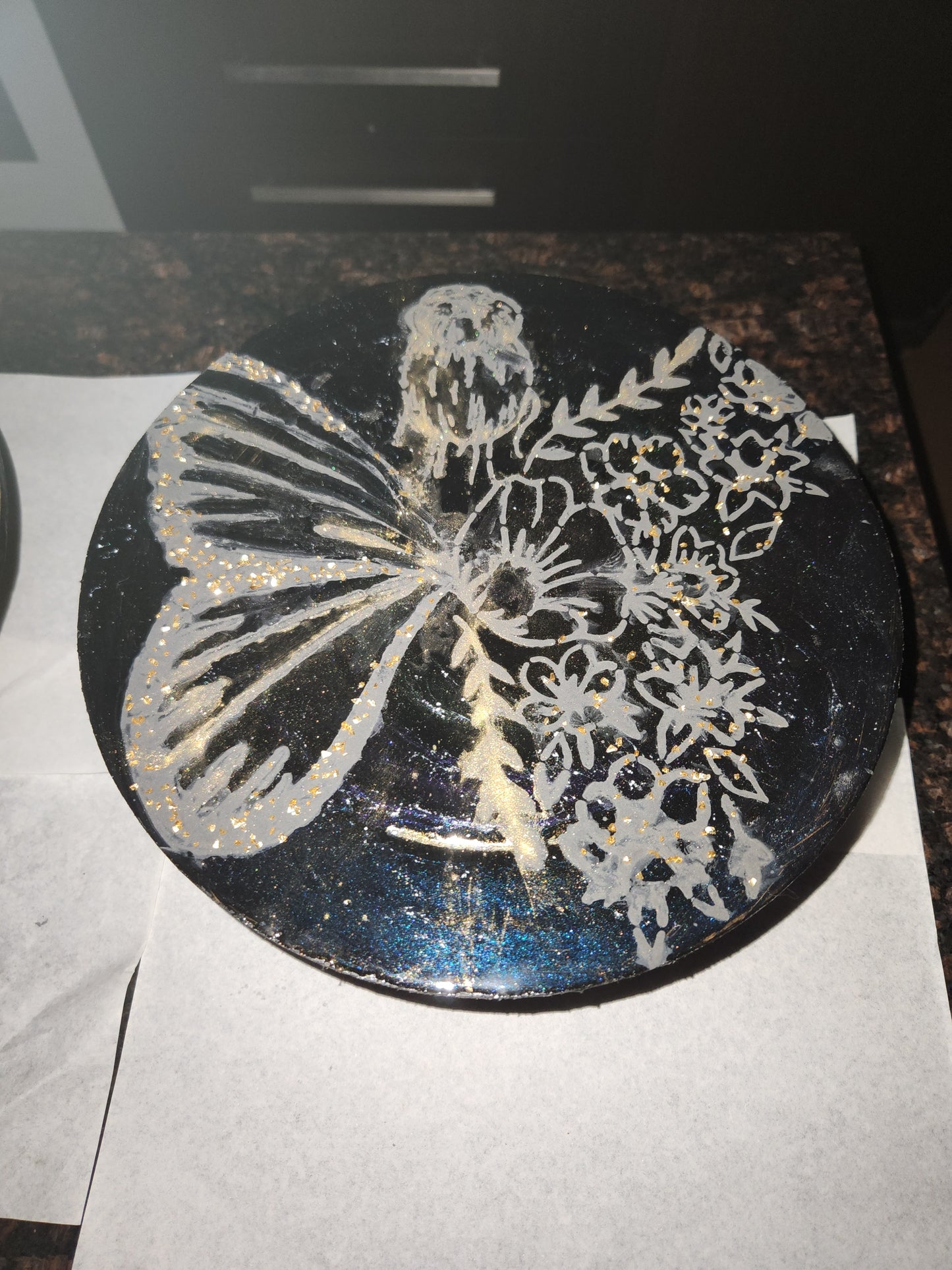 Wings of Time | أجنحة الزمن – Galaxy Resin Art Clock