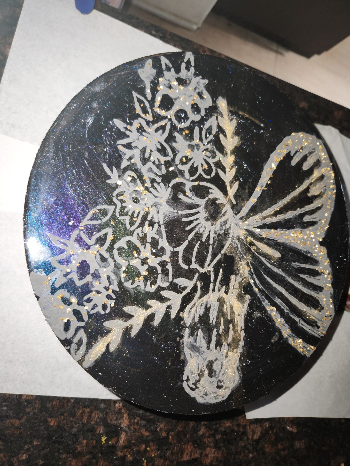 Wings of Time | أجنحة الزمن – Galaxy Resin Art Clock
