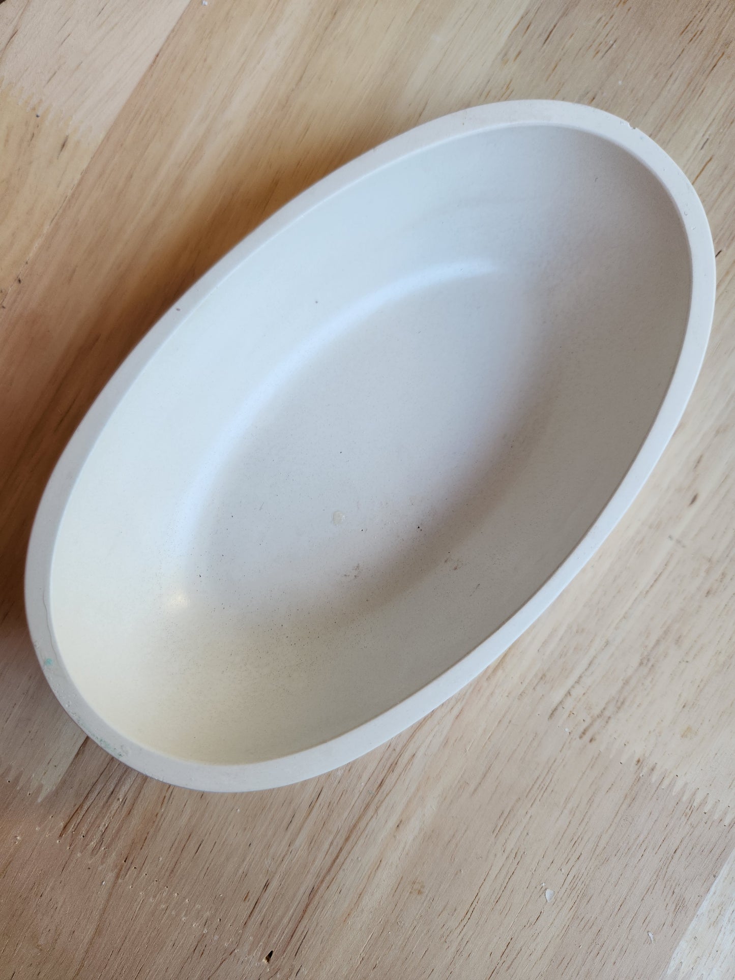 Oval bowl