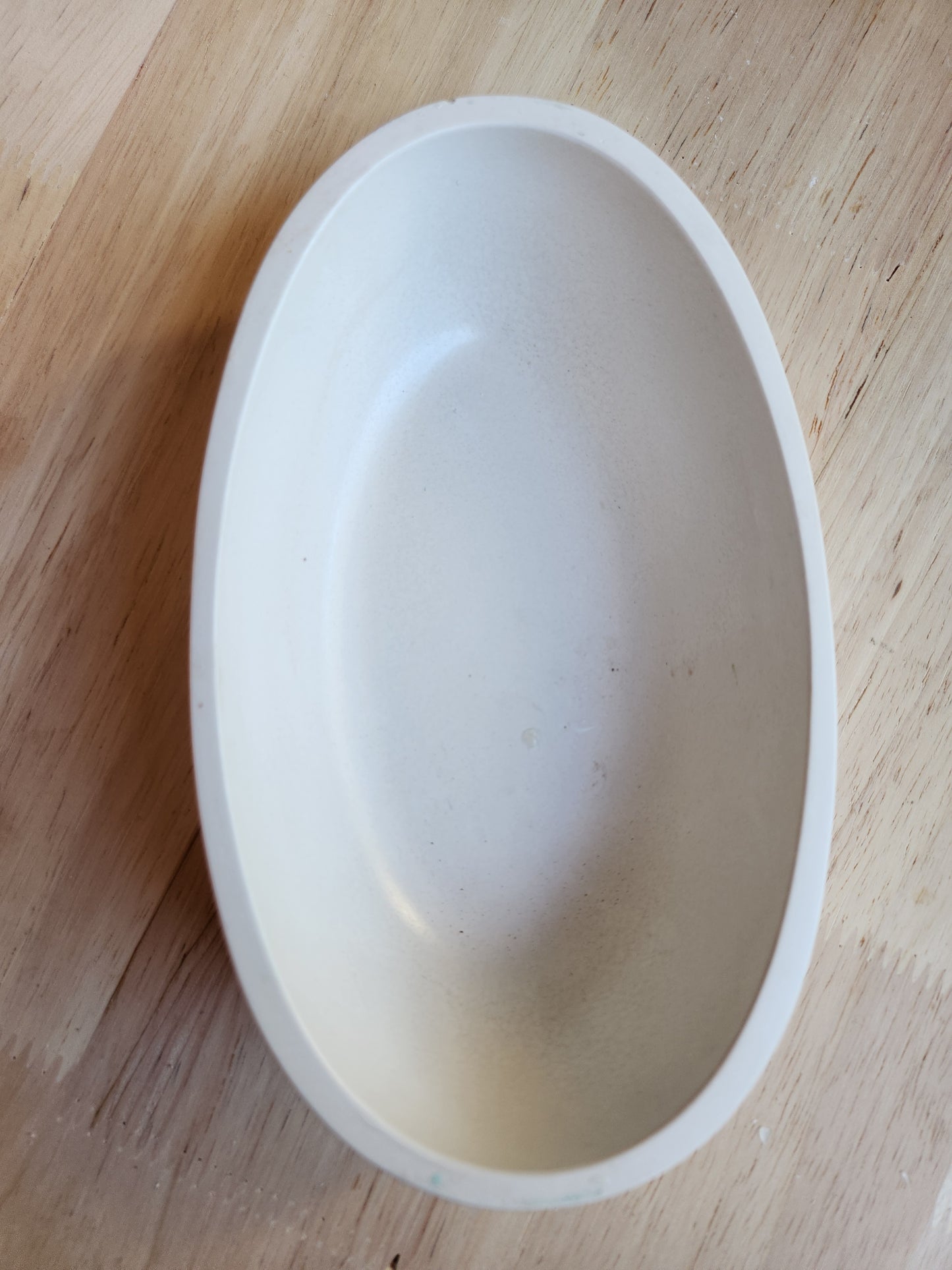 Oval bowl