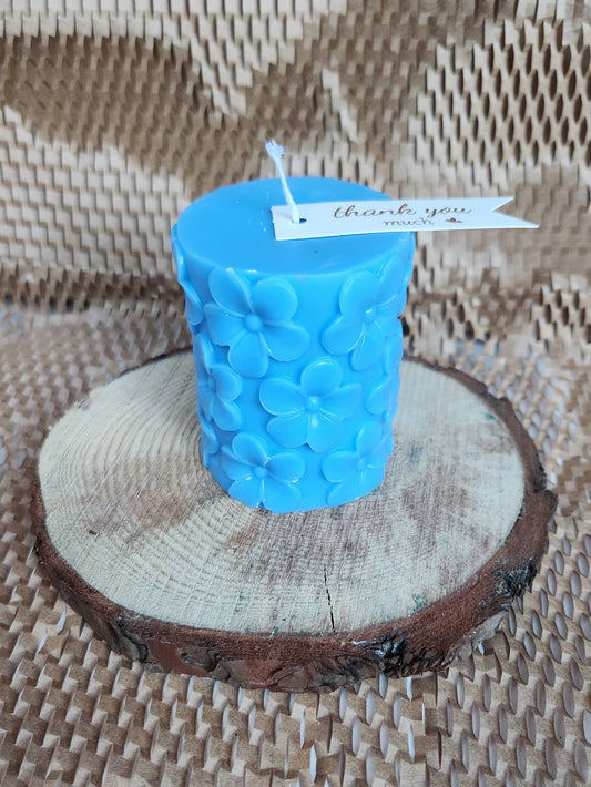 Small Flowers Pillar