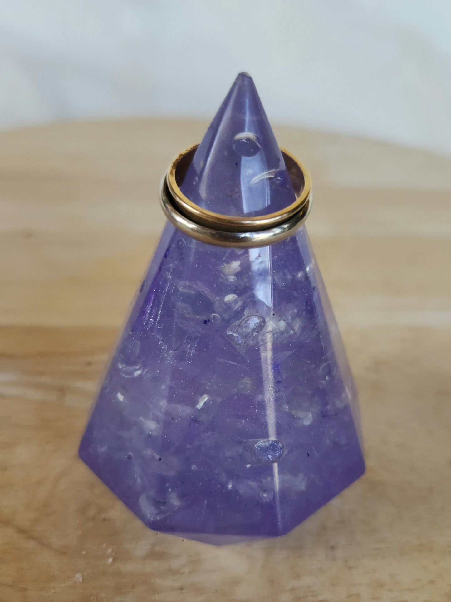 Hexagonal ring holder